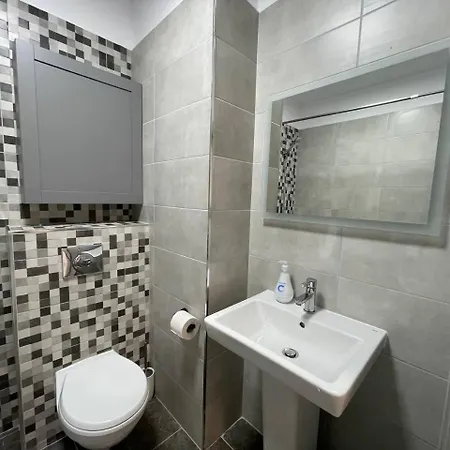 Moghioros C3 Apartment